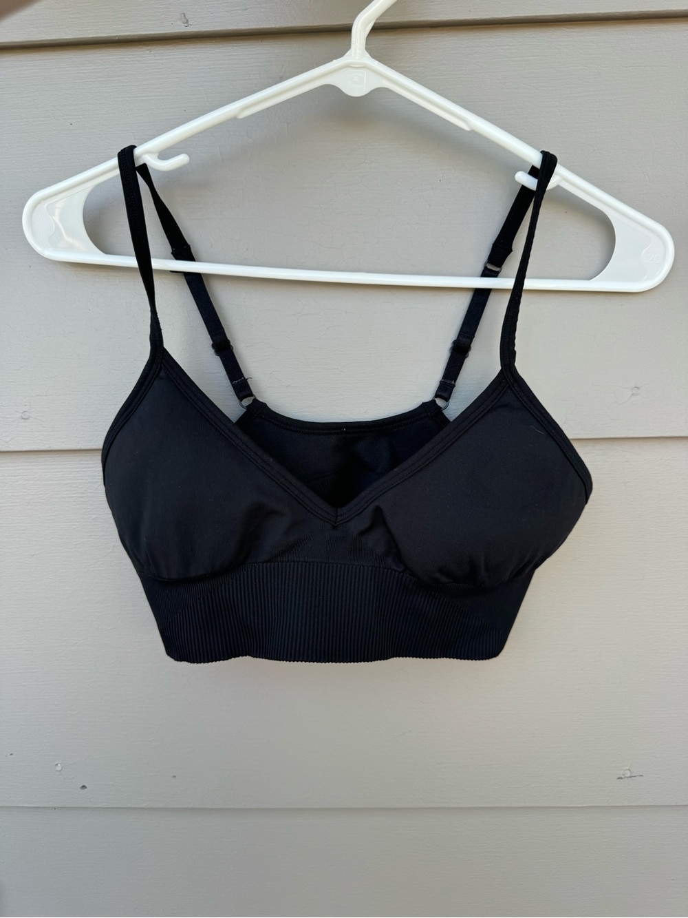 Black Seamless Bralette - Comfortable Everyday Support size 6